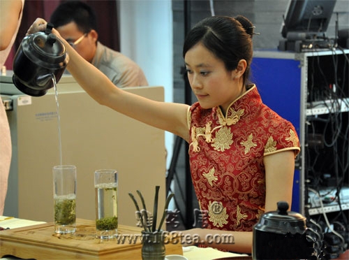 茶艺表演解说词，传承与演绎茶的韵味