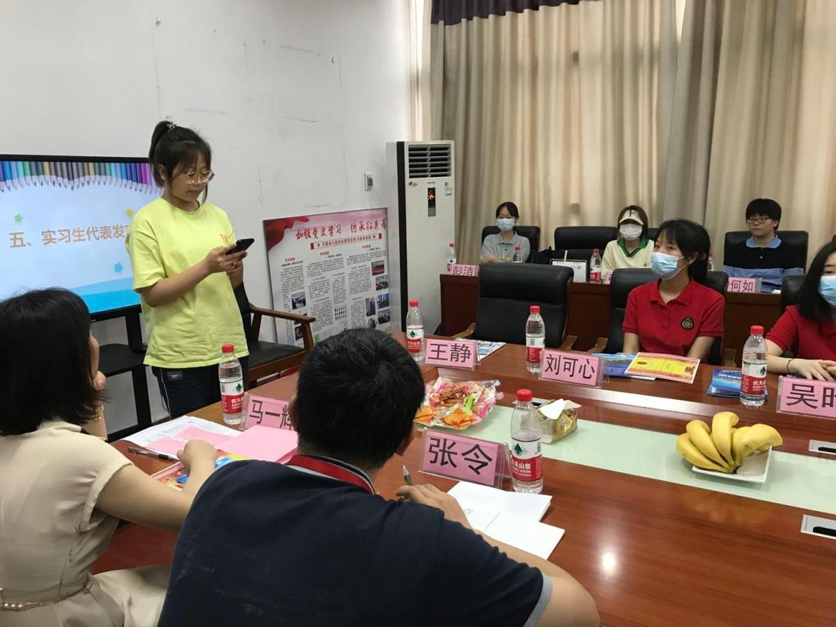 年度报告，企业成长与未来展望