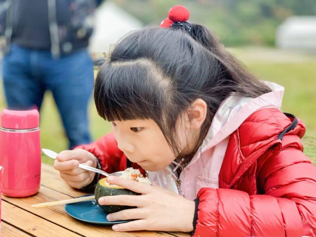 笑眯眯的欢乐时光，我们在一起的美好瞬间